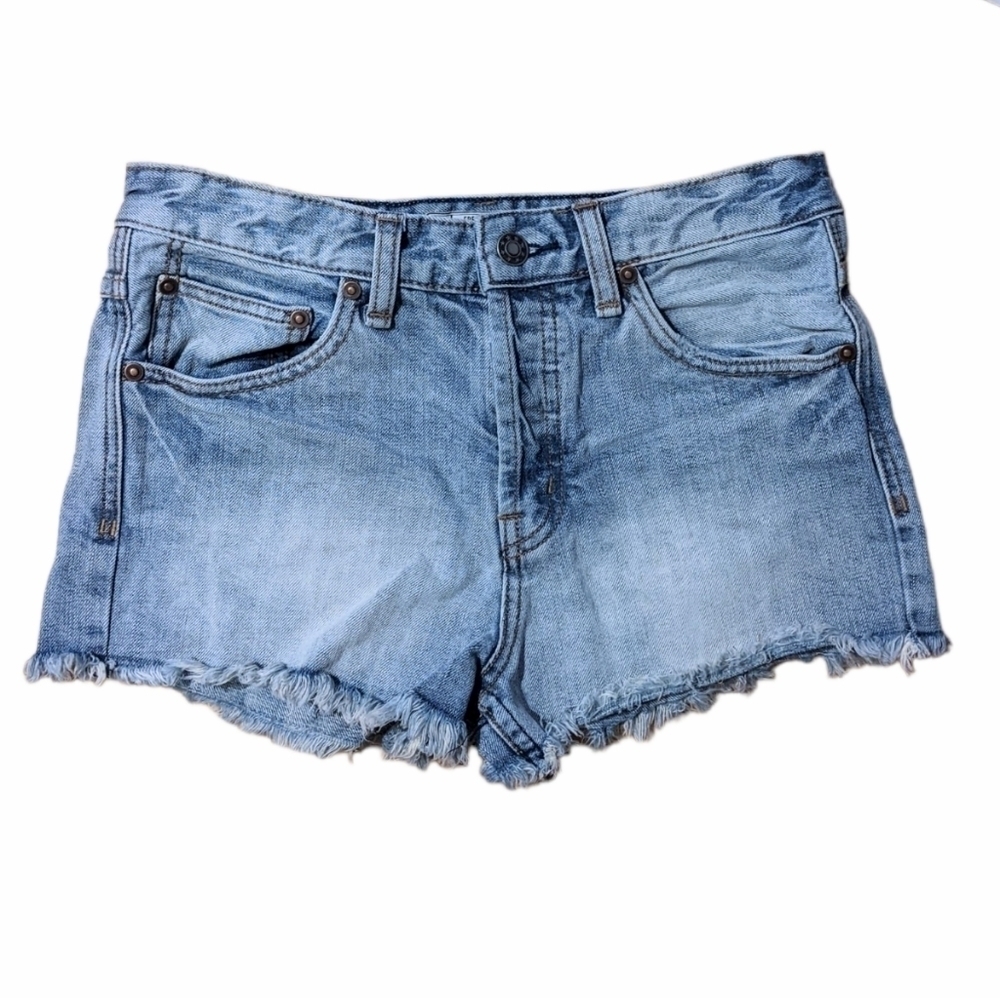 Free people denim jean shorts tow hem blue wash size 25 @i